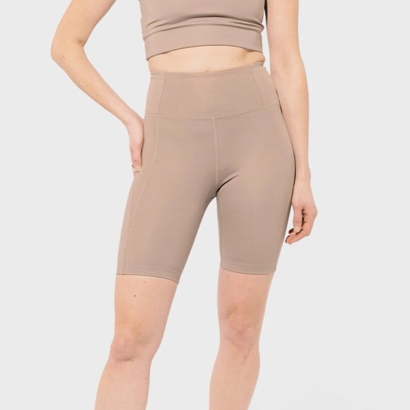 Girlfriend Collective High-Rise Bike Short Limestone - Picture 1 of 7